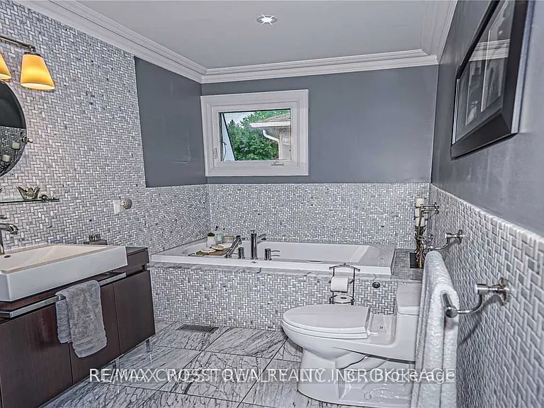 147 Ellis Ave — Photo 9