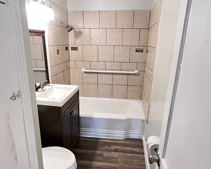 4129 S Union Ave — Photo 6