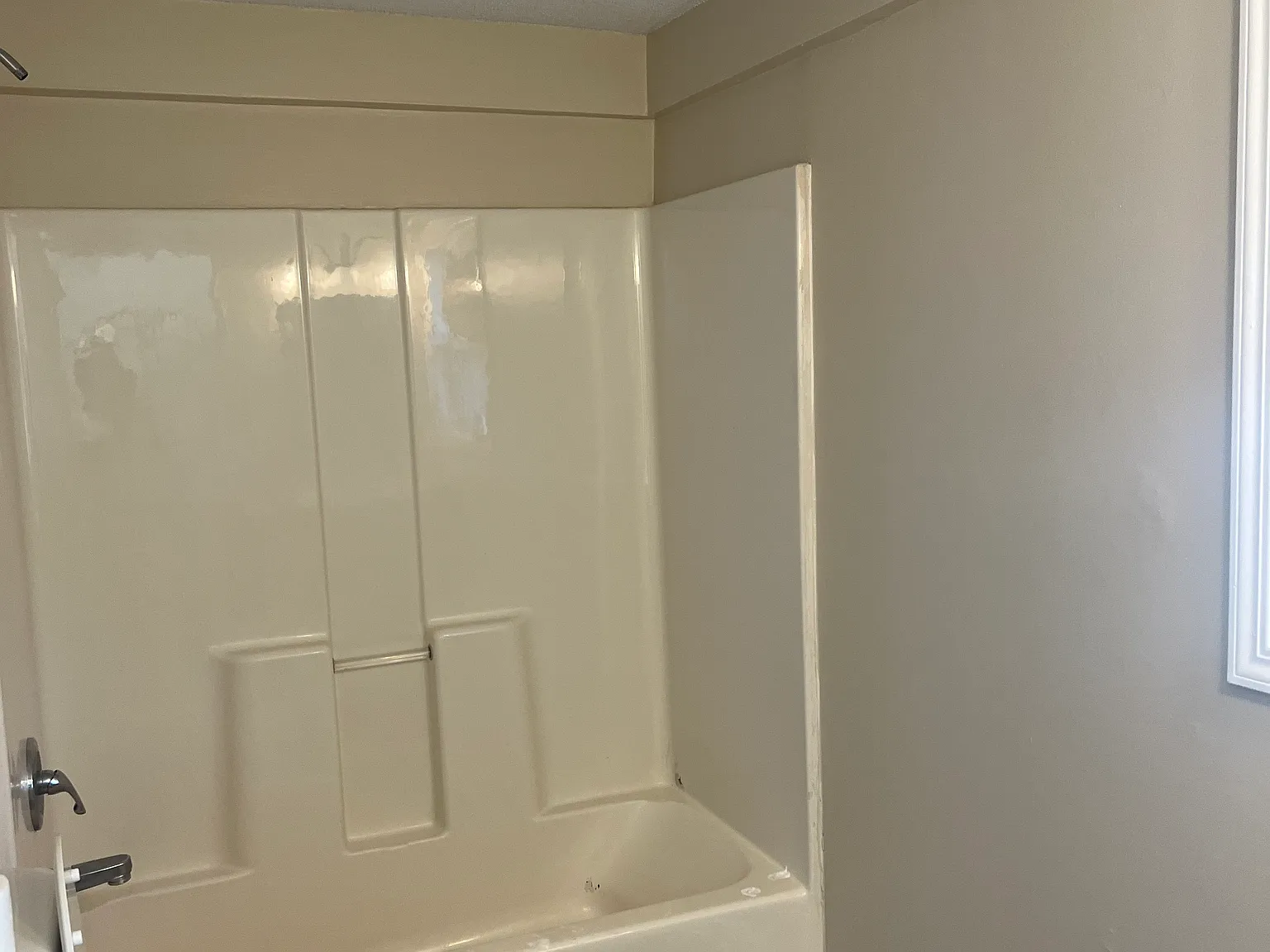 2 bed, 1047 sqft, $1,500 — Photo 3