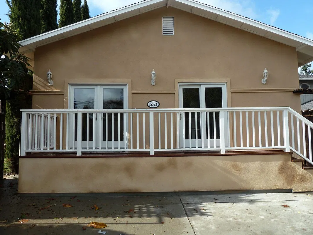 2 bed, 2.0 bath, 837 sqft, $3,500 — Photo 1