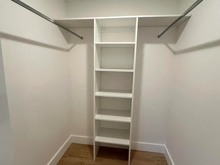 238 SE 1st Ave #4 — Photo 9