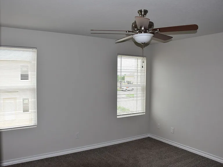 6418 Melanzane Ave — Photo 20