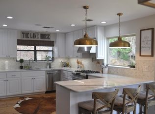 569 Mimosa Rd, Deatsville, AL 36022