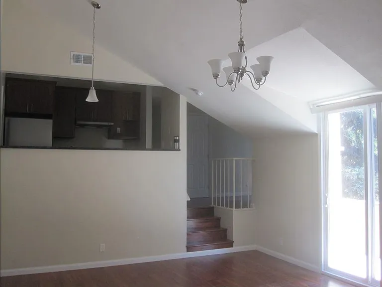2006 Klamath Ave #7 — Photo 2