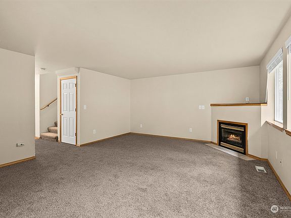 5th image of 7320 7322 163rd Street E