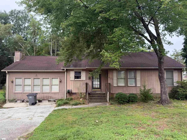 4 Cardinal Dr, Taylors, SC 29687