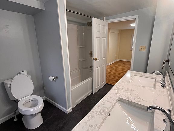5th image of 346 West Ave