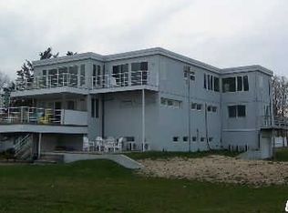 435 Vanderbilt Blvd, Oakdale, NY 11769