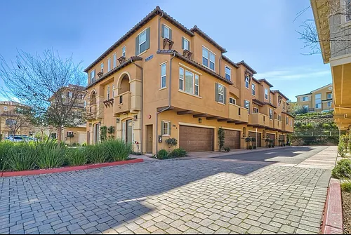 2141 Cosmo Way Photo 1