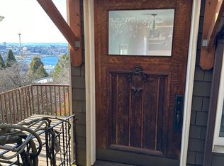 1801 10th Ave E #B, Seattle, WA 98102