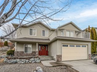 1490 Feedham Ave, Kelowna, BC V1P 1N7