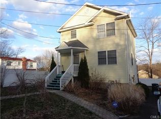 48 Hillcrest Rd, Bridgeport, CT 06606