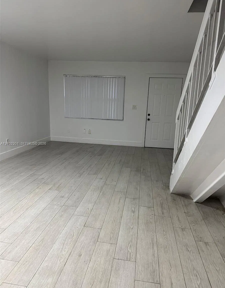 El Sevillano Townhomes Co — Photo 1