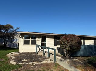 5556 Pipers Meadow Dr, Columbus, OH 43228