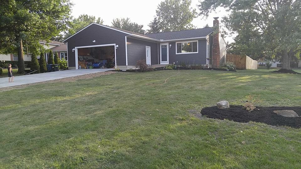 1st image of 750 Glencairn Ln