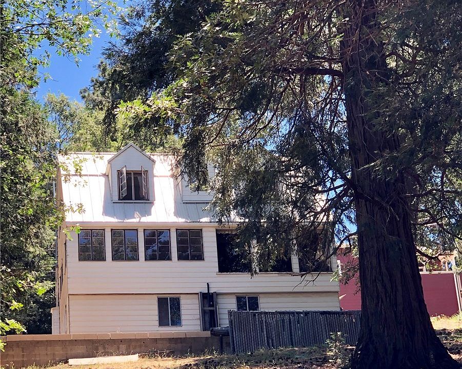 1st image of 22060 Mockingbird Ln