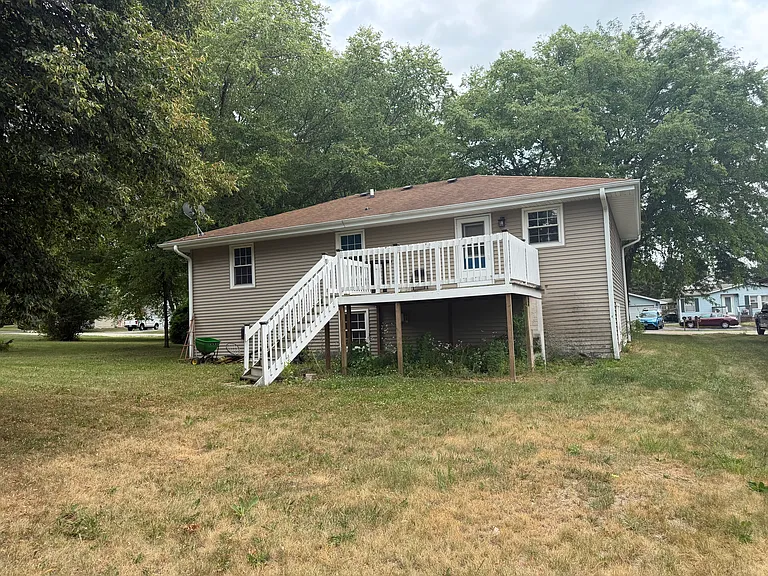 102 Stanford Way NE — Photo 10