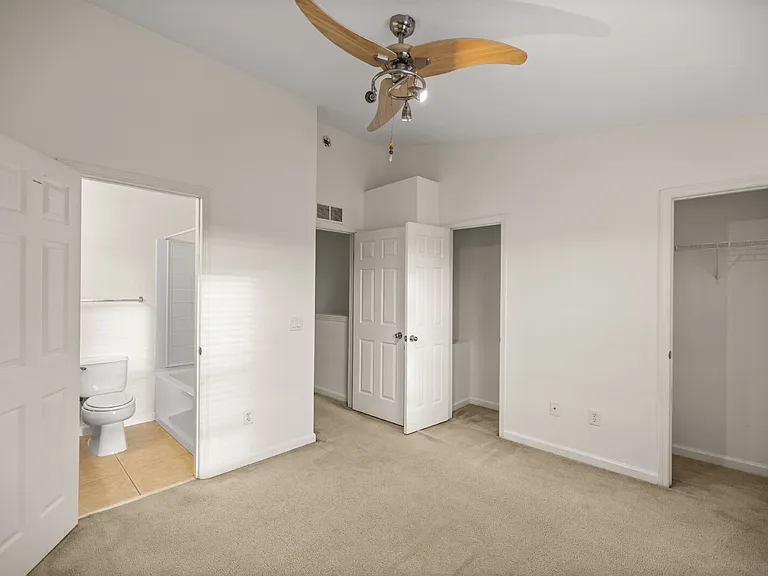 4428 SW 49th Ave — Photo 15