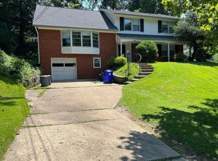 6901 Millwood Rd, Bethesda, MD 20817