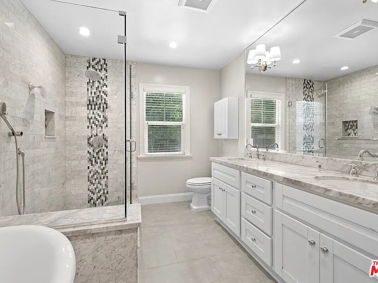 5525 Matilija Ave — Photo 1
