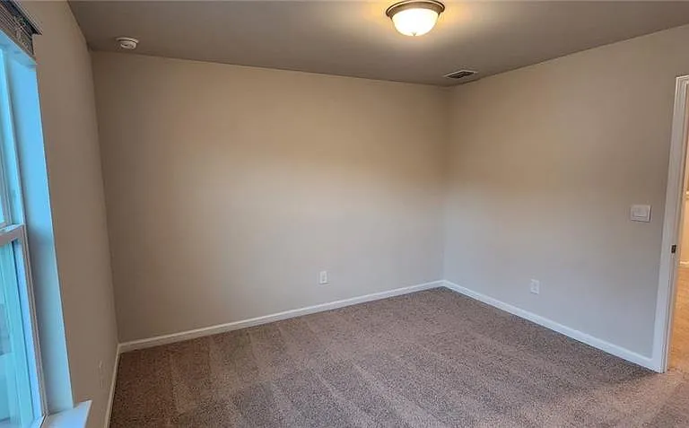 112 Cedar Ln — Photo 10