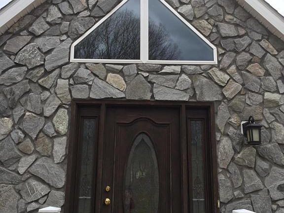 3rd image of 224 Meadow Point Dr