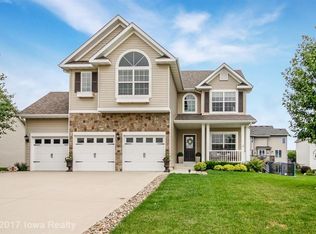 2825 Windsor Dr, Norwalk, IA 50211