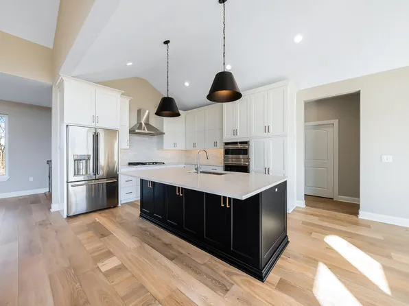 1687 Geneva National Ave W #517, Lake Geneva, WI 53147
