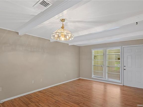 4th image of 2410 Douglas Dr