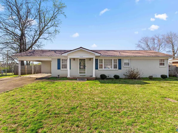 1206 Fern St, Athens, AL 35613