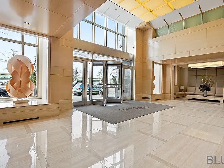 120 Riverside Blvd #8G — Photo 8