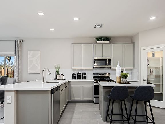 Kitchen with breakfast bar island