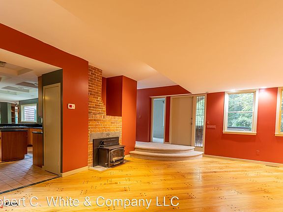 5th image of 15 Walker Ln