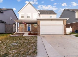 47559 Viola Ln, Chesterfield, MI 48047