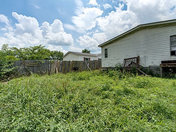 5th image of 333 Pat Webb Cir