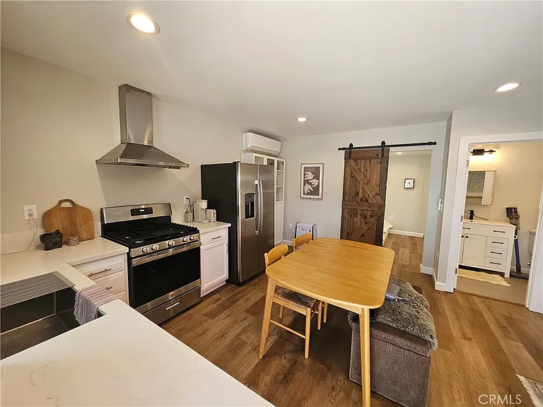 1554 Orange Ave #C — Photo 3