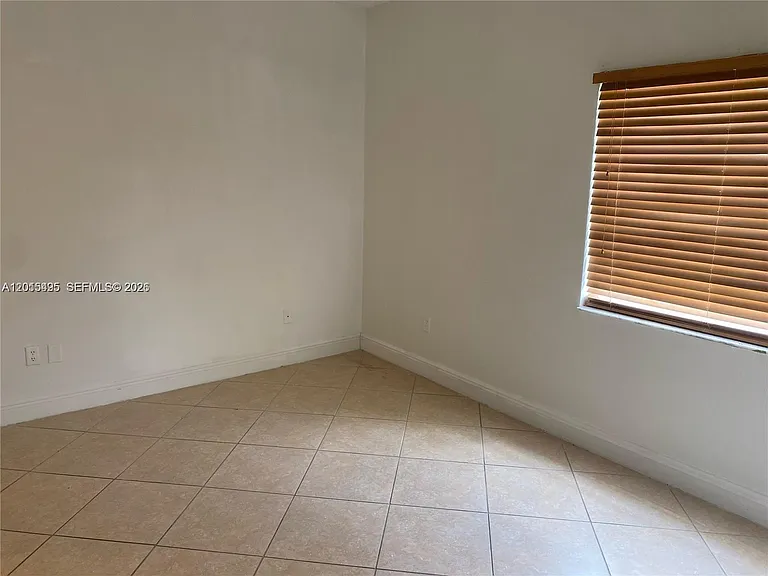 18330 NW 68th Ave #G — Photo 4