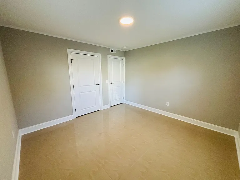 2 Bedroom/1 Bath and 3 Bedroom/2 Bath Quadplex — Photo 33