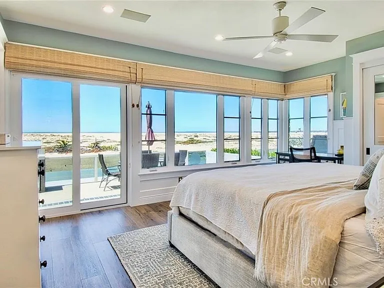 1119 E Balboa Blvd #A — Photo 6