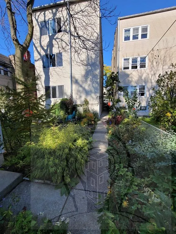 3 bed, 1.0 bath, $3,000 — Photo 2