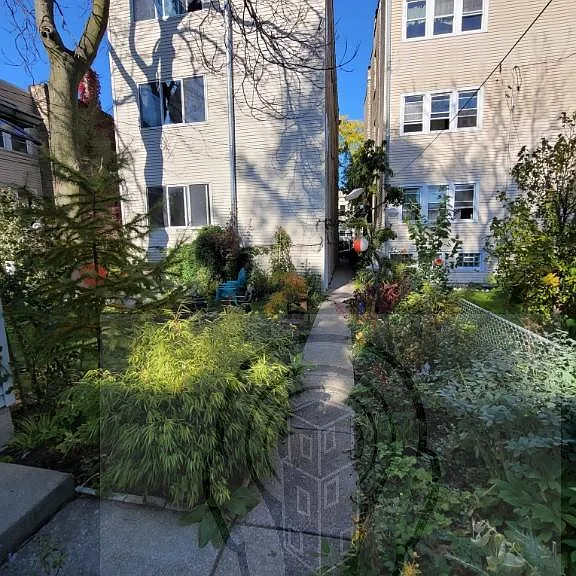 2627 W Walton St #3 — Photo 2