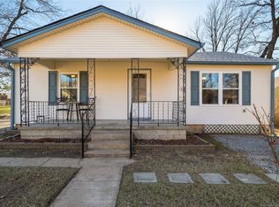 217 W 6th St, Claremore, OK 74017