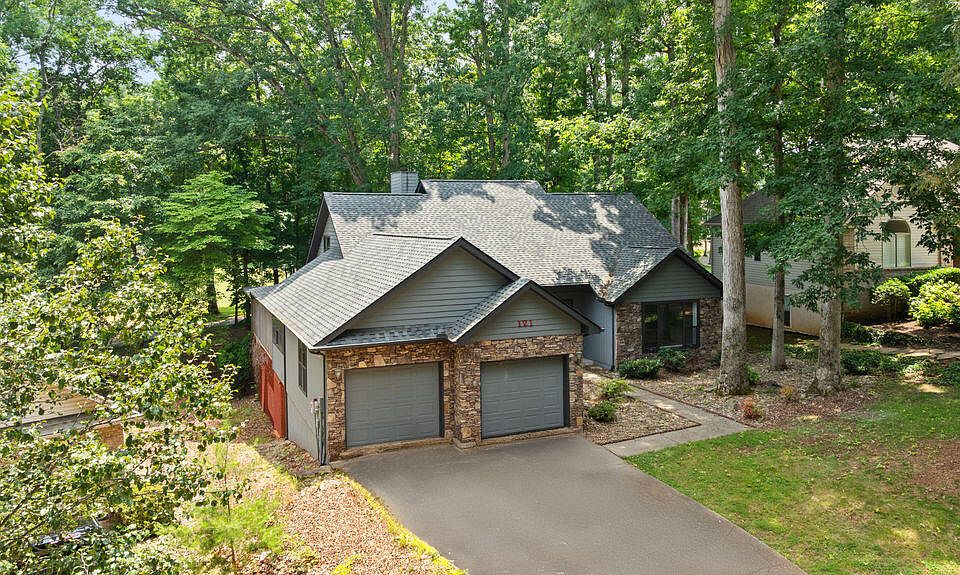 1st image of 121 Inata Cir