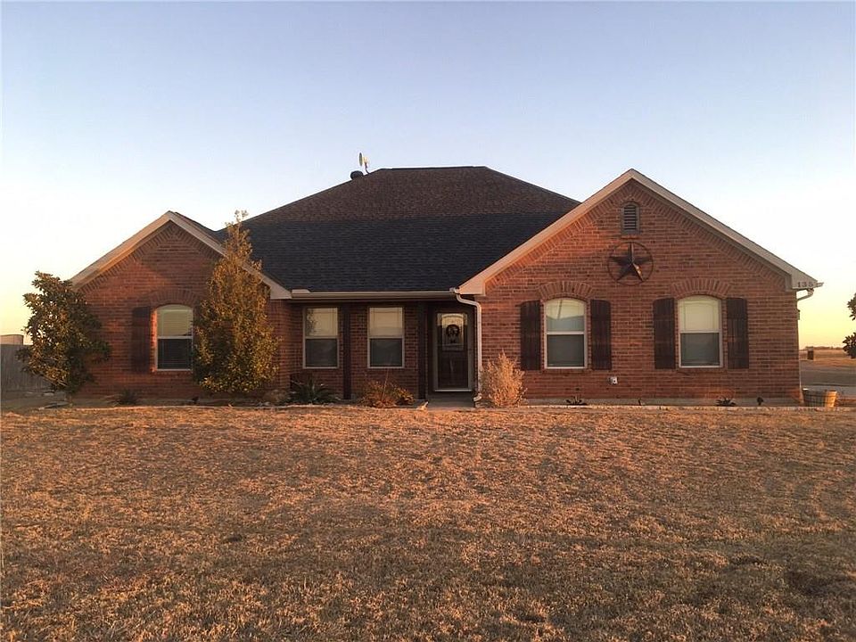 1st image of 135 Willow Bend Dr