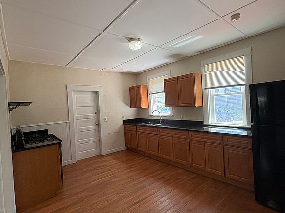 5th image of 91 Duke St APT 1