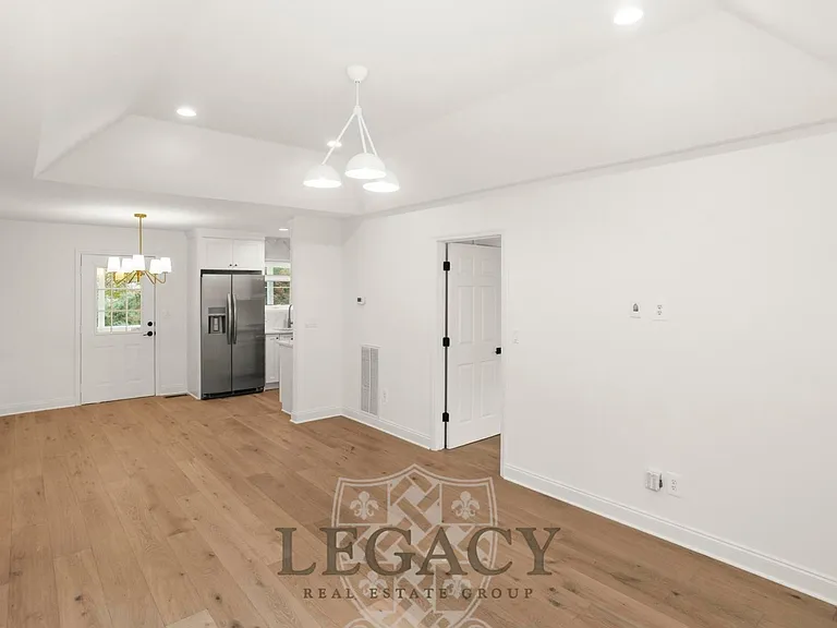 100 Sadler Ct — Photo 40