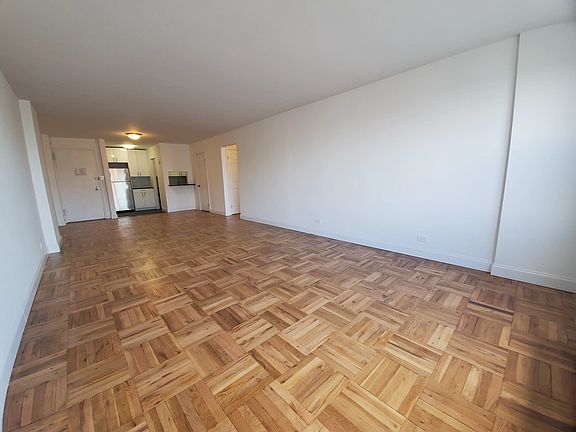 2nd image of 12510 Queens Blvd APT 1007