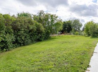 5303 60th St, Red Deer, AB T4N 2P1