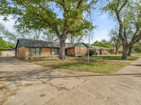 445 W Tarleton St, Stephenville, TX 76401