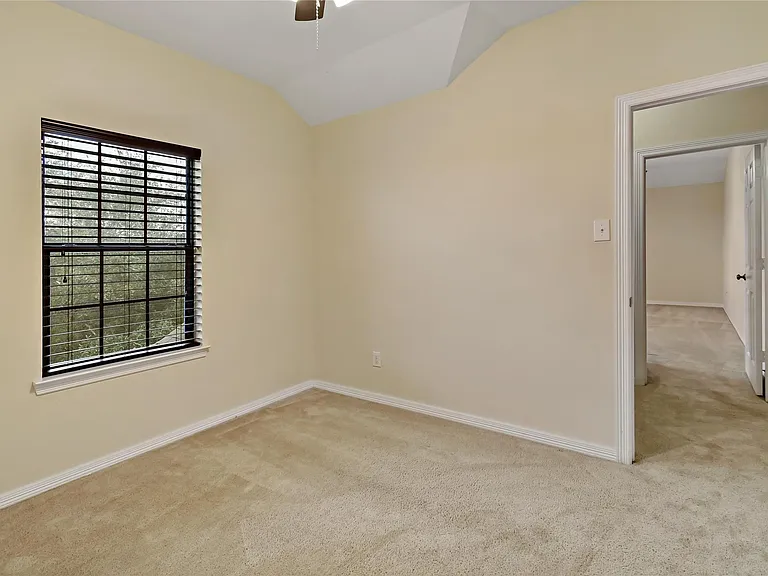 3308 Southern Grove Ln — Photo 30